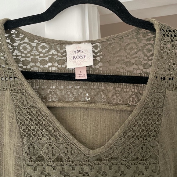 ⛔️SOLD Knox Rose Olive Green Relaxed Lace Top - Picture 3 of 5
